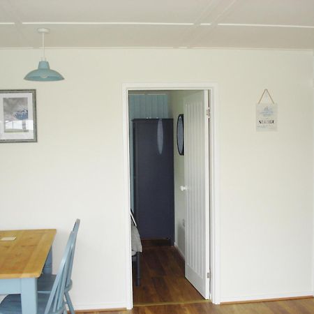 Hydaway Villa Bacton  Exterior photo