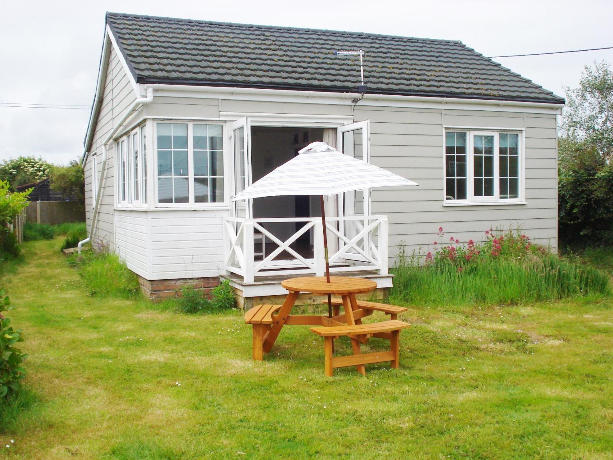 Hydaway Villa Bacton  Exterior photo